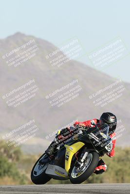 media/Dec-01-2025-Moto Forza (Mon) [[2daa91e15f]]/2-Intermediate Group/Session 2 Turn 9 Entry/